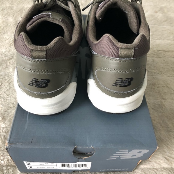 Men’s New Balance Sneakers - Picture 3 of 3